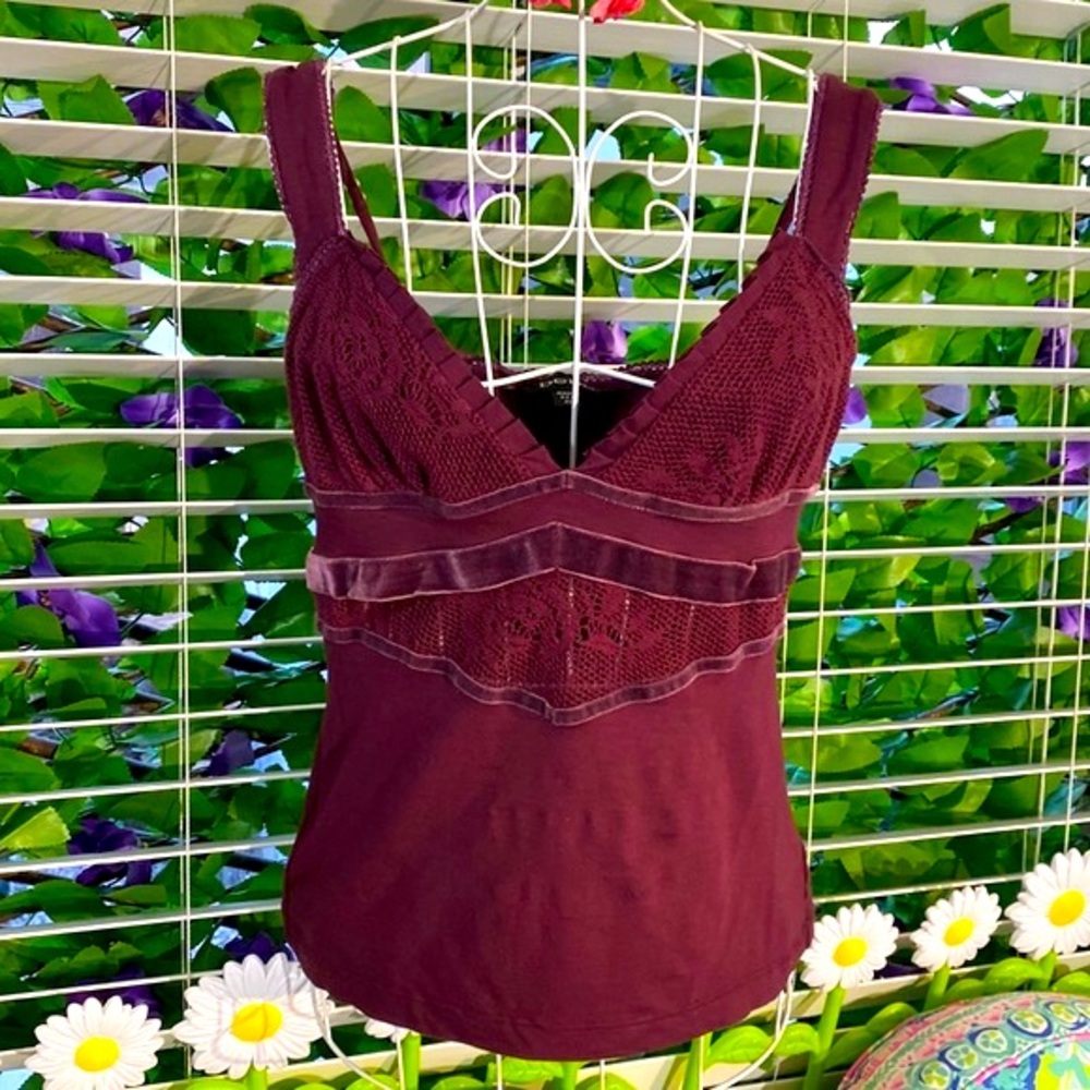 Vintage 2000s bebe Lace Trim Tank Top